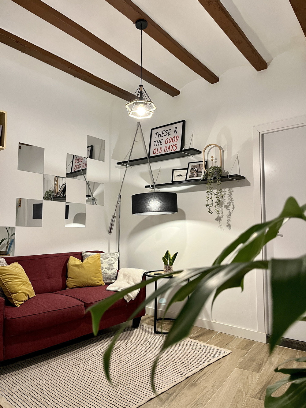 Stylish 1BR in Gothic Quarter preview