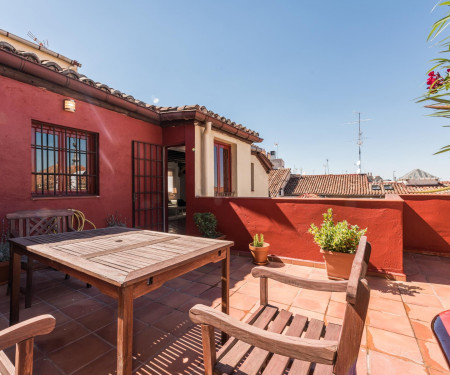 Apartment with terrace and views in city-center