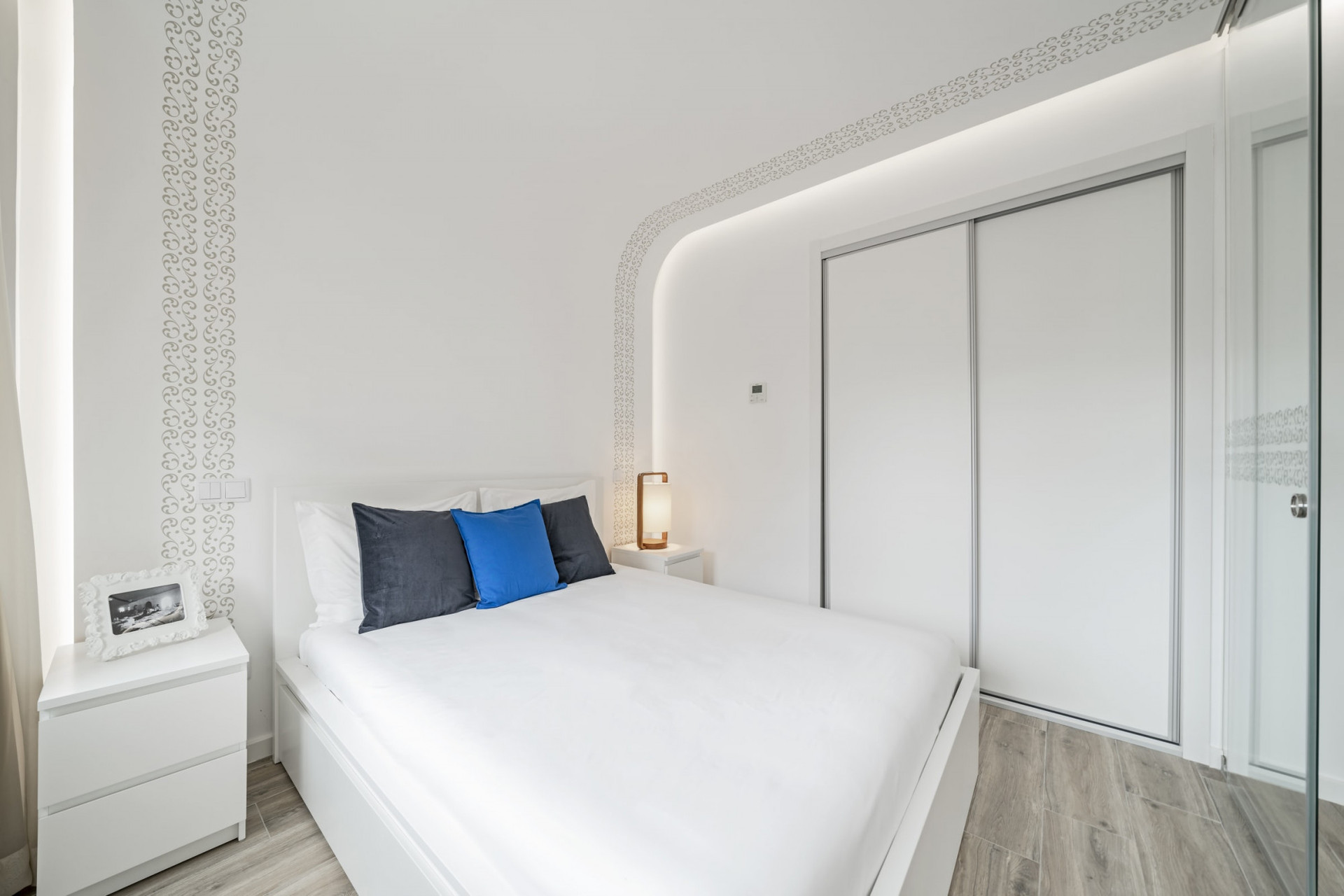 Bedroom with double bed
