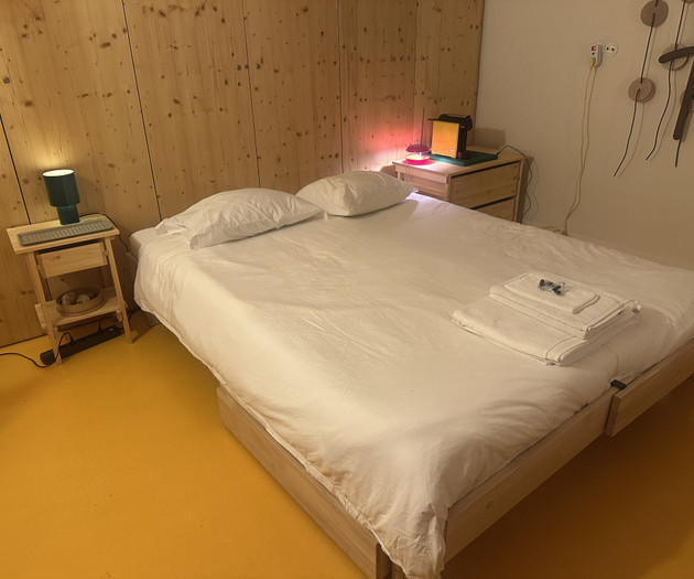 bedroom with private bathroom and patio N.4