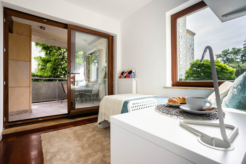 Room in 2-room flat by Metro Wilanowska in Warsaw preview