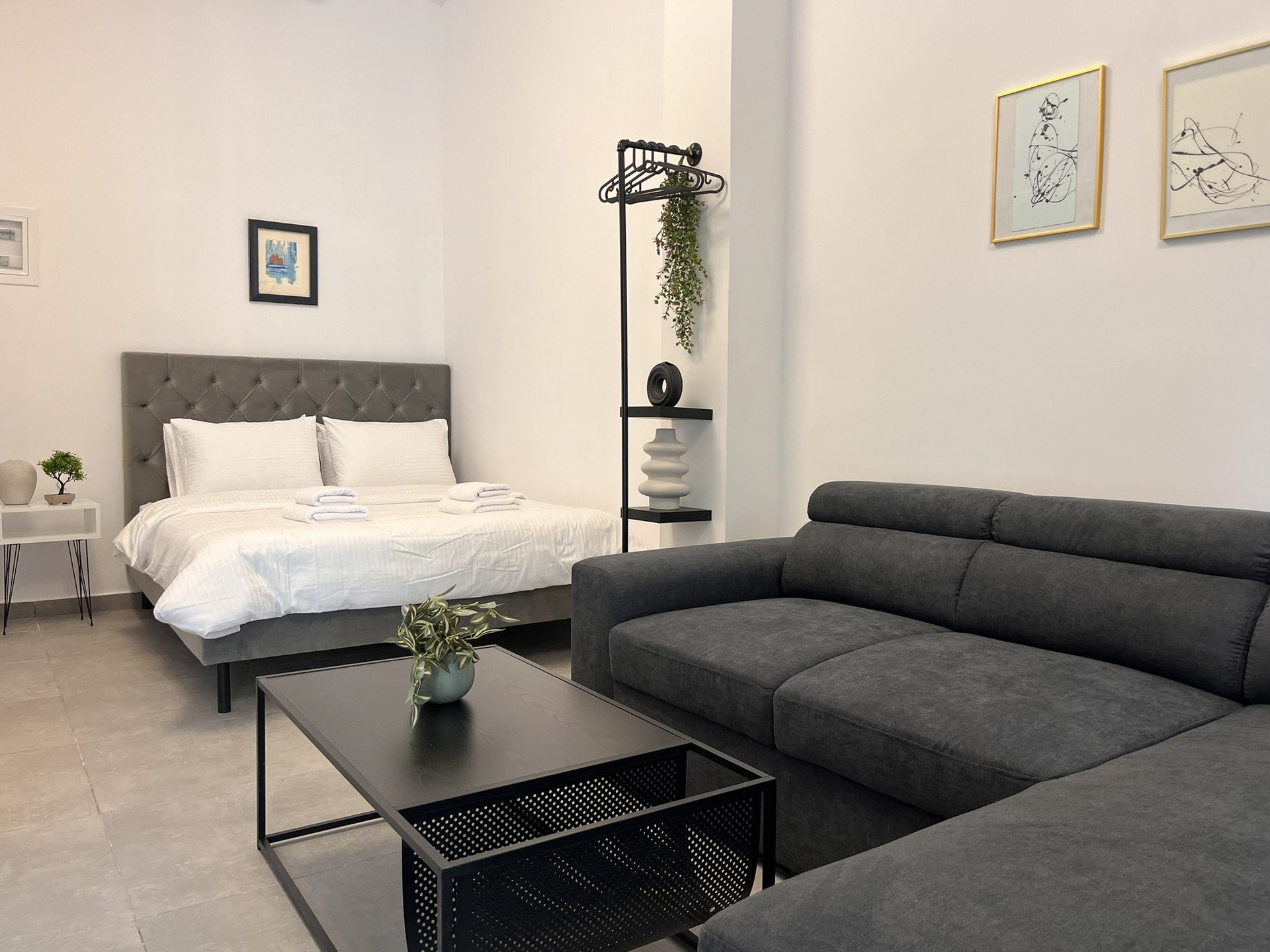 Bedroom with sofa corner