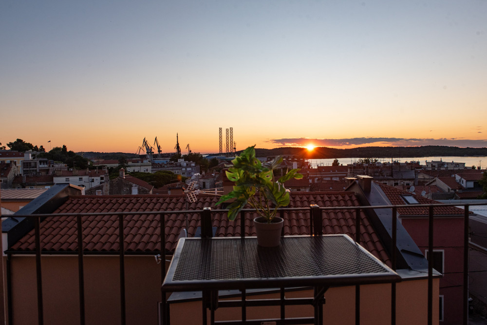 Pula Studio: Sea View, 5G & All-Inc (Dec-March) preview