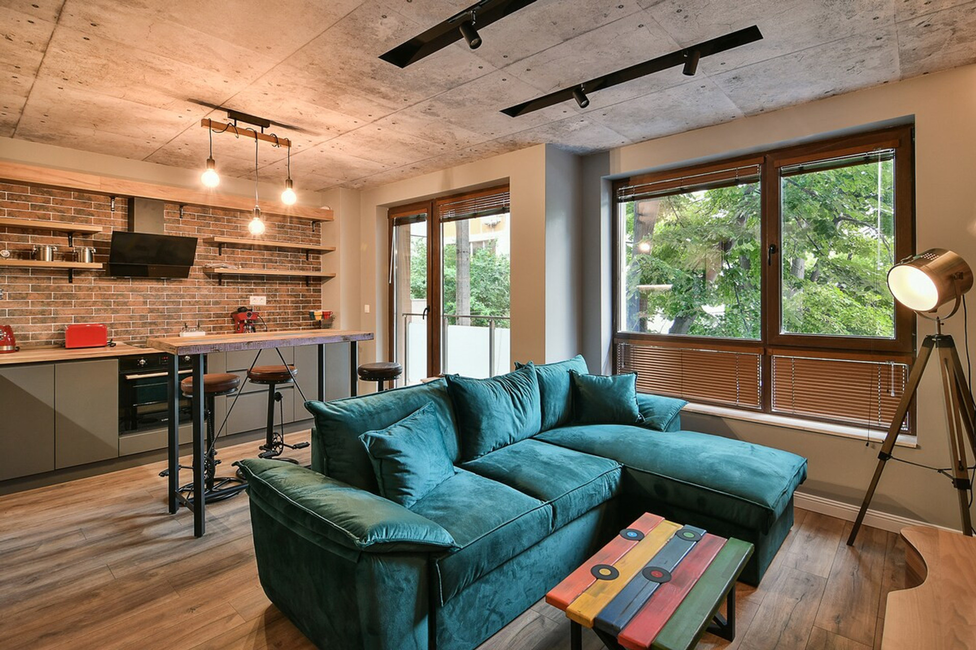 Listing image 4