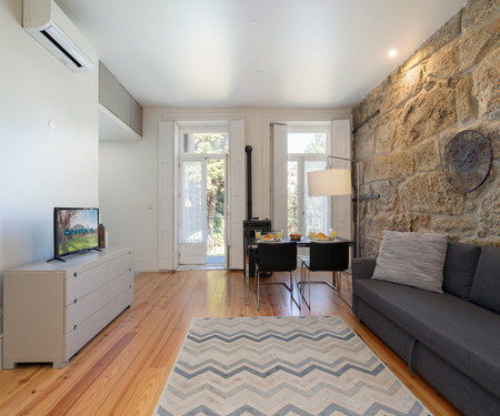 Stylish Wooden Flat w/ Balcony