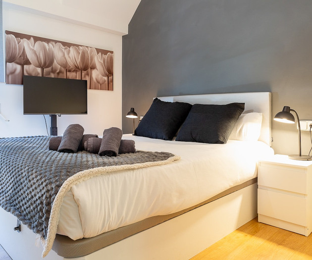 Artistic Duplex with Terrace | 10 min City Center