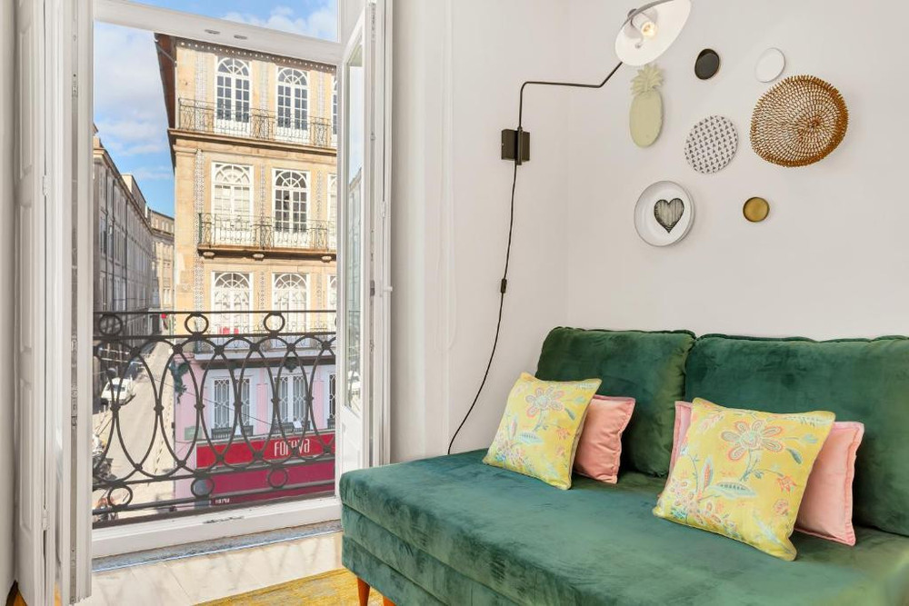 Splendid Stylish Flat w/ Balcony | Clérigos preview