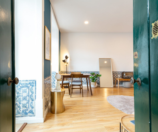 Stylish 2BR Flat in Alfama with Private Patio