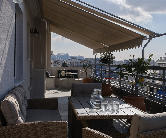 The balcony with Acropolis view