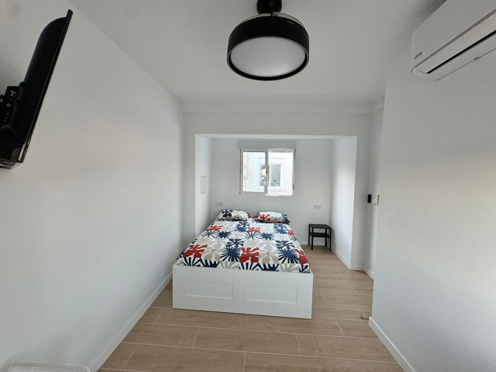 Spacious Double Room with Views - 1JS preview