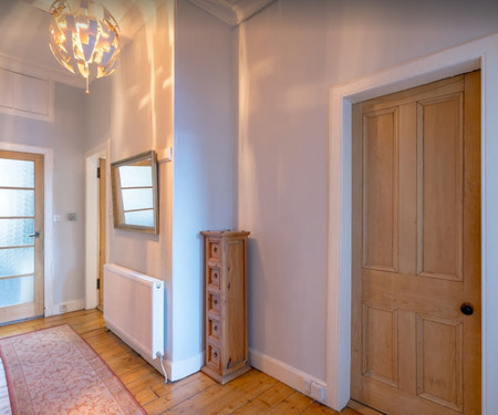 * High Ceiling 3bed Flat in Edinburgh*