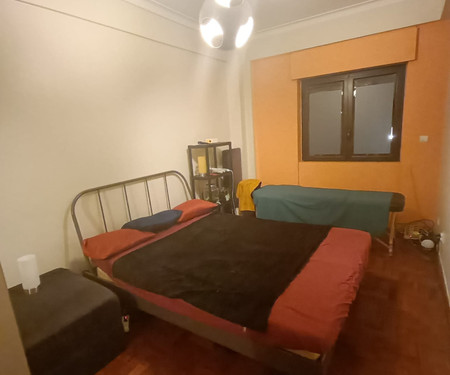 Double bed room for one person only in the center