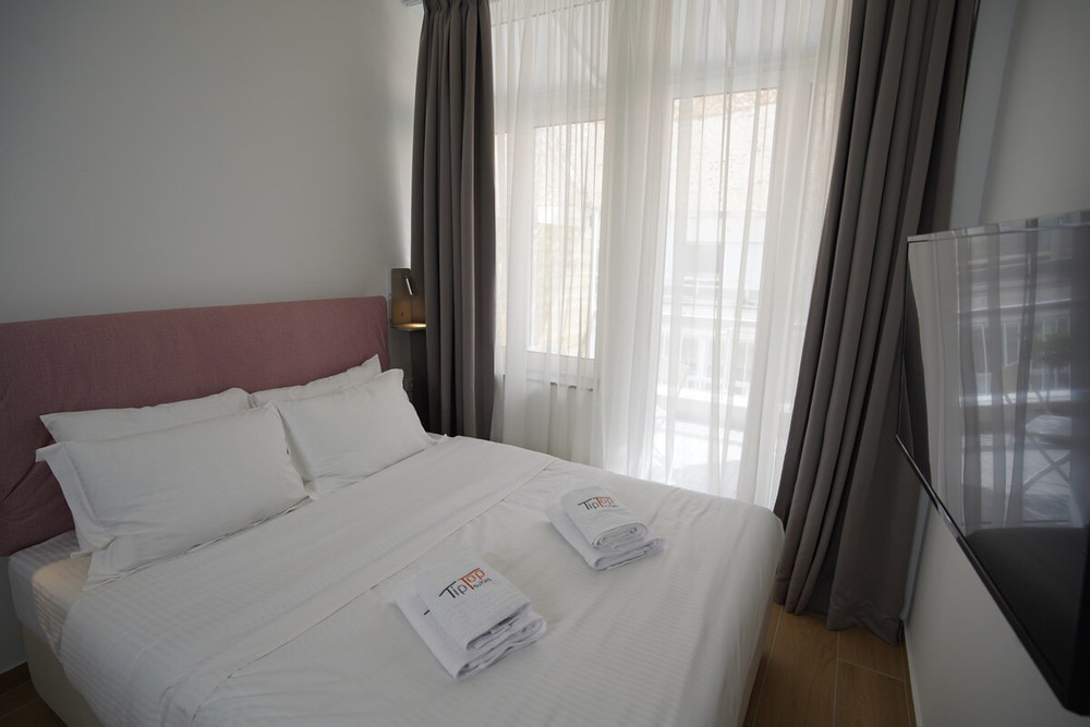 Olive - Cosy Studio with balcony in Athens Center preview