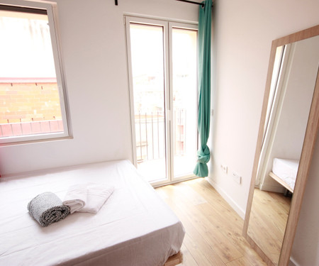 R0138- Room in co-living in Poble Sec