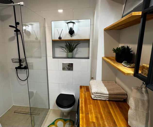 Spacious Family-friendly Apartment, Free Parking