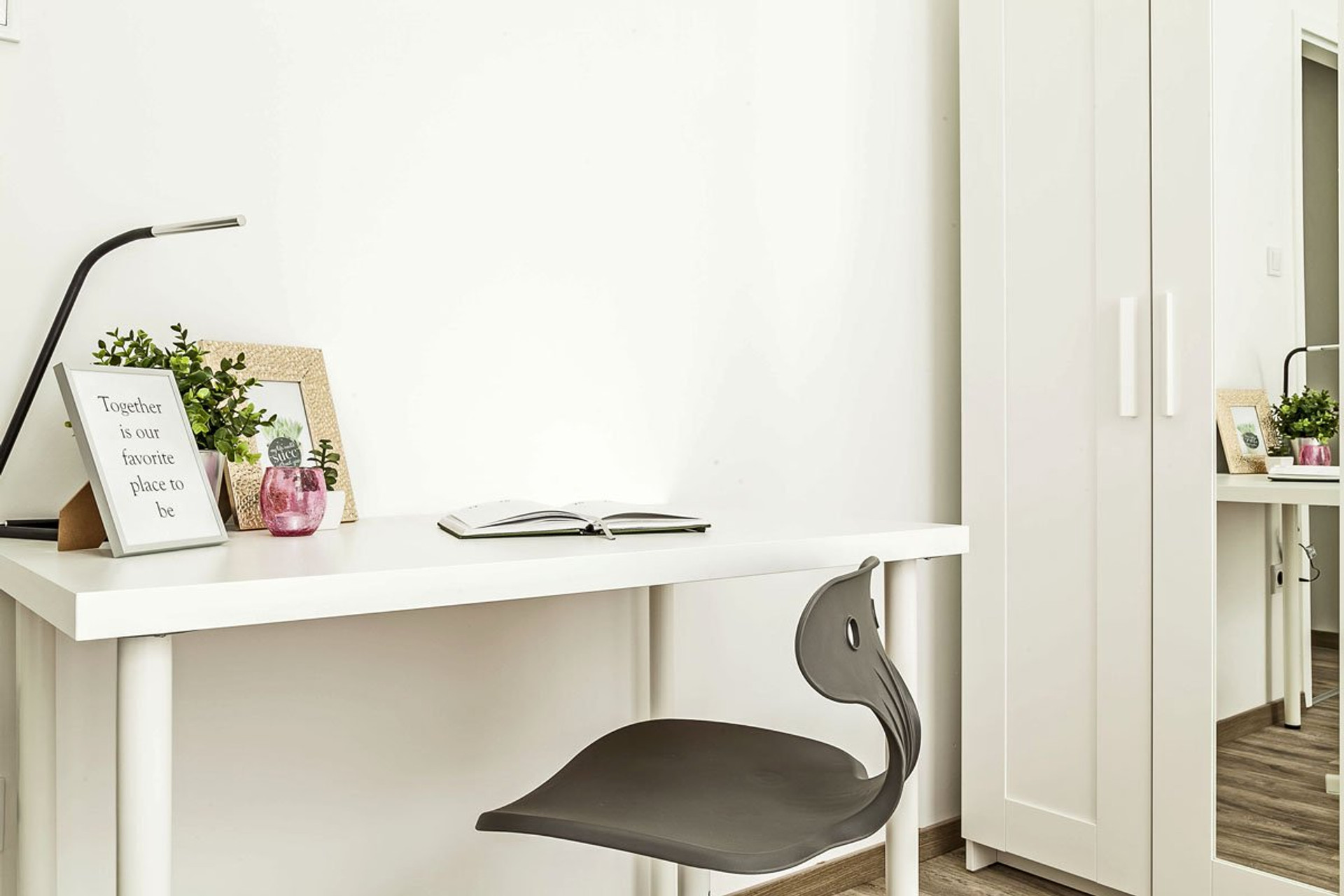 Comfortable working area