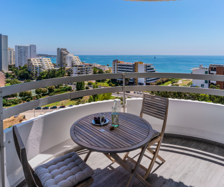 Newly renovated Apartment with Sea View - Portimão