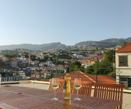 Double bedroom, private WC, Funchal center