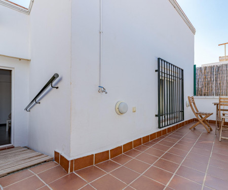 HOMEABOUT LA MERCED PENTHOUSE 35 (2BR 1BT)