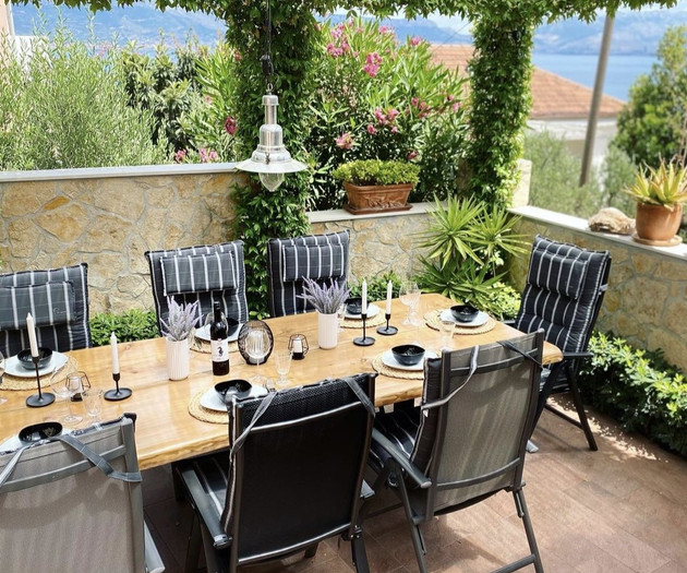 Seafront House near Split – Winter Rental