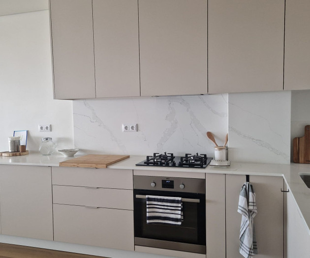🏖️ Bright Sea View Apartment – 5 Min from Beach