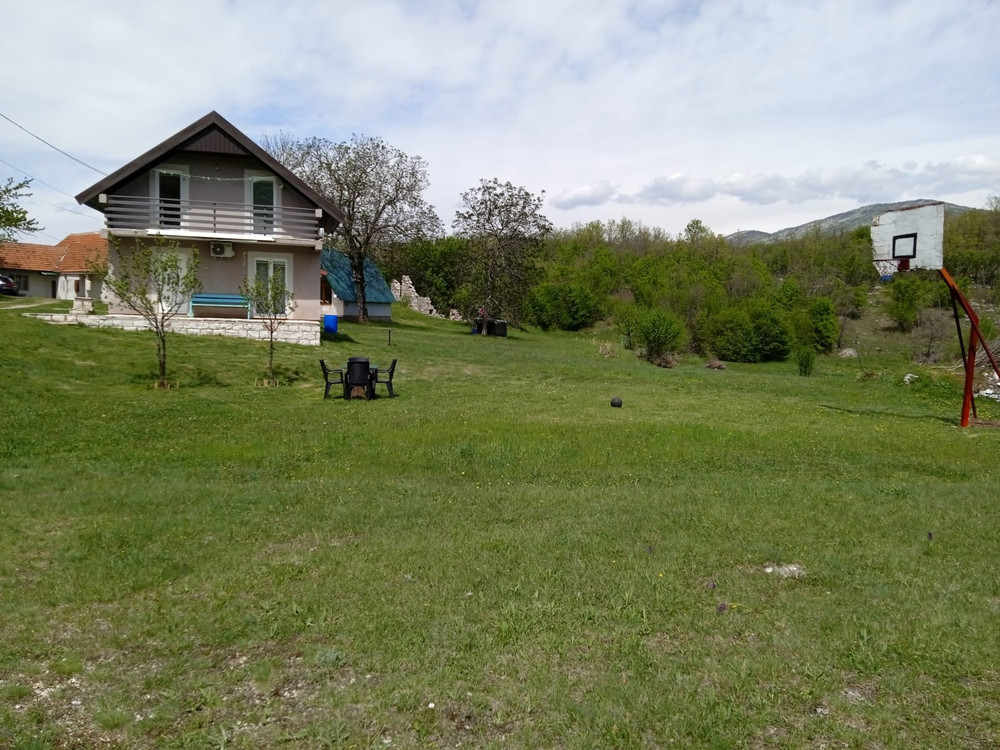 Comfortable house in nature preview