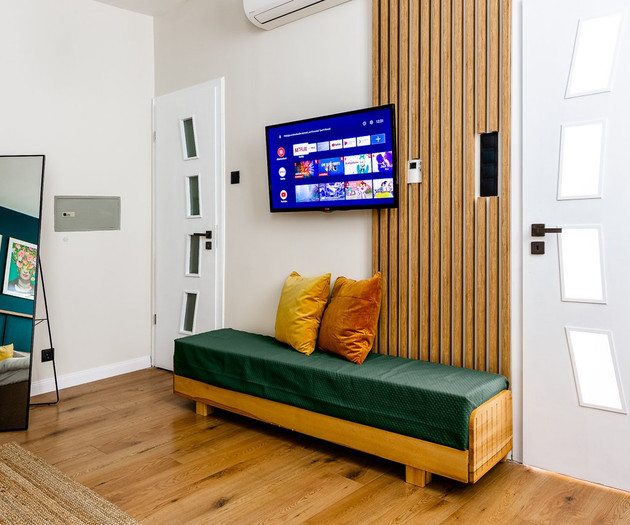 Design Studio with Brand New Walk-in Shower & AC