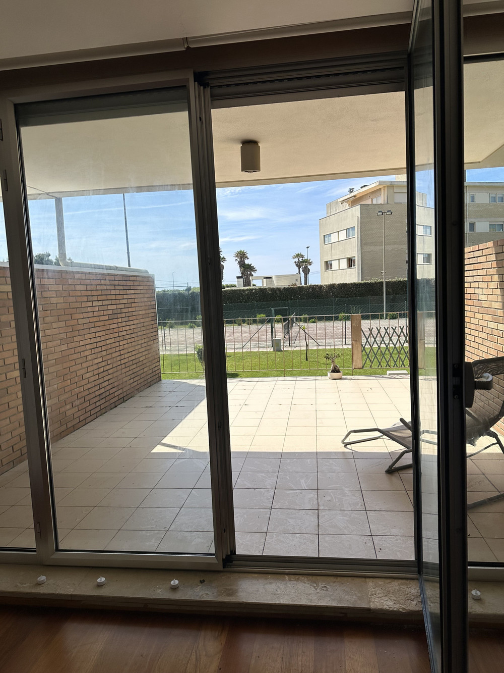 Sunny apartment ground floor near Porto