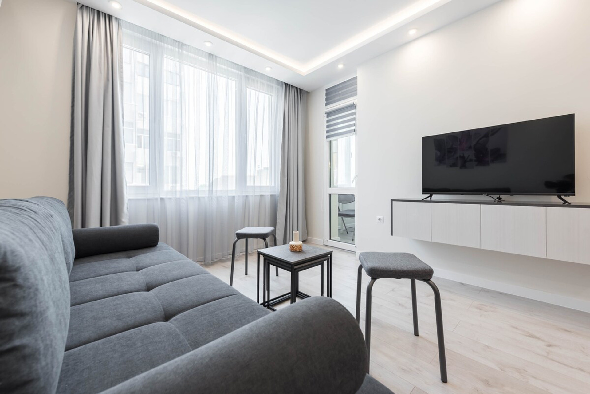 Living room image 1