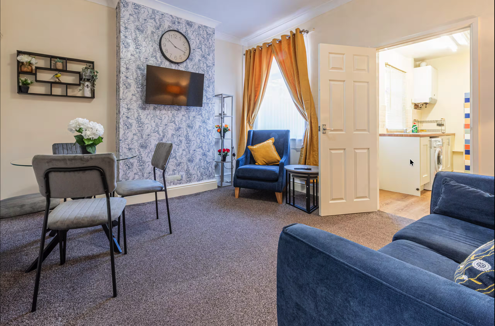 Stylish 3-Bed House in Newcastle with Parking preview
