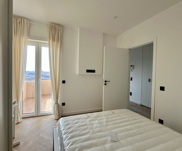 Flat Eiffel T1