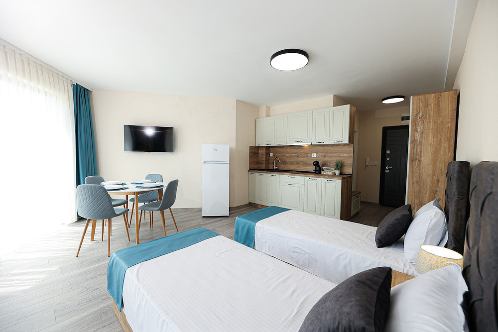 100m FROM THE BEACH! Sea Oasis Luxury apartment 12 preview