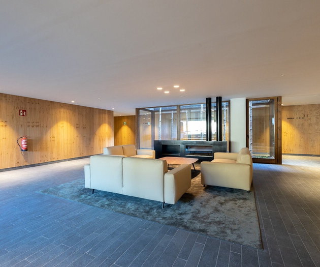 Modern Riverfront + Spa & Gym