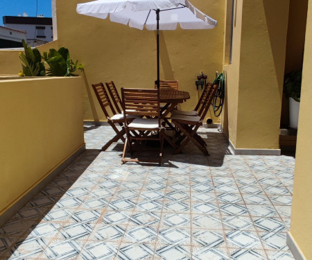 Apartment with patio in the center of Faro