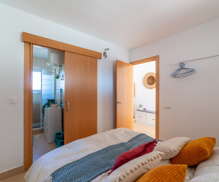 Cosy beach apartment for 2 w/ wi-fi and AC