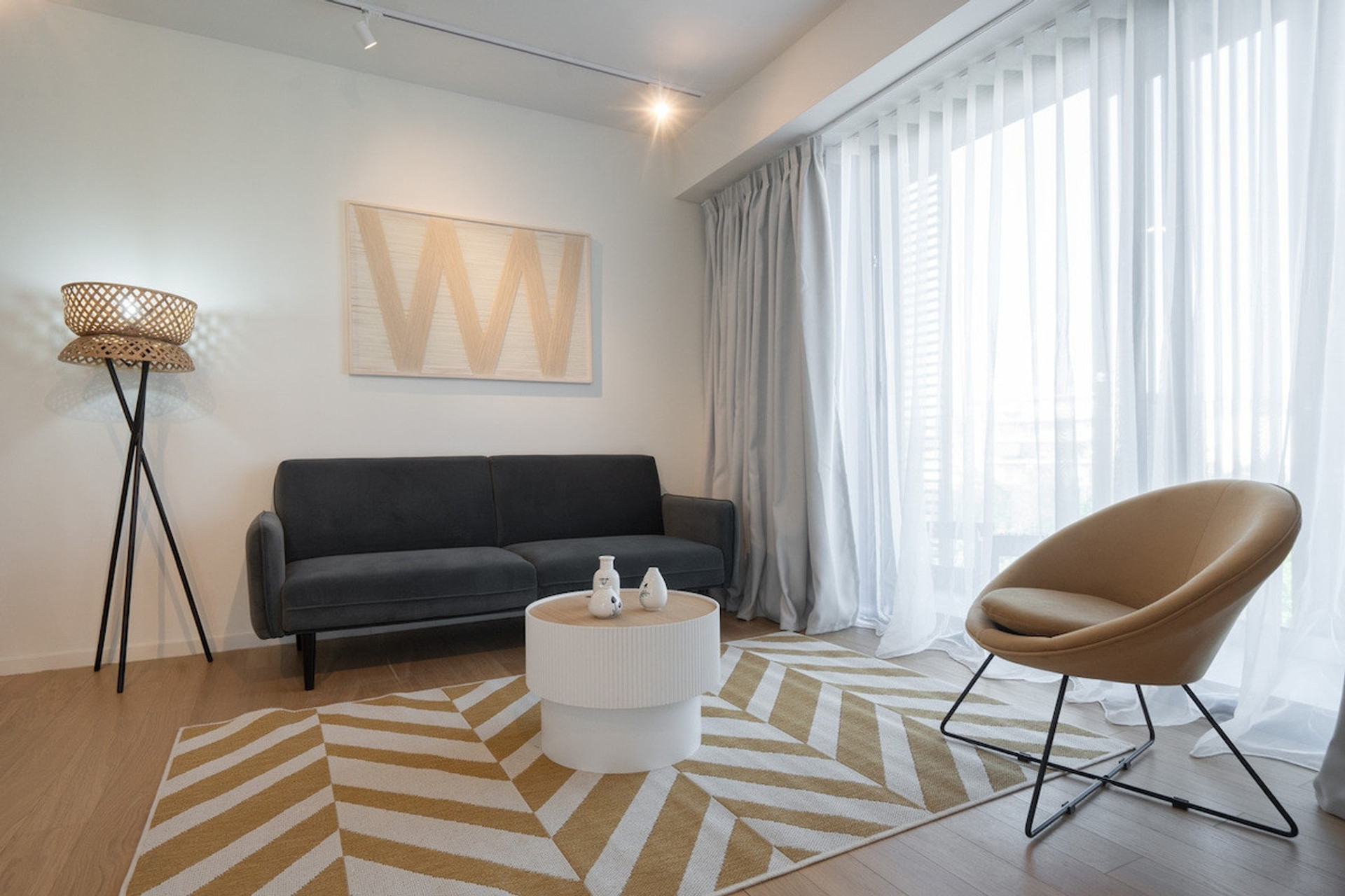 Living room image 3