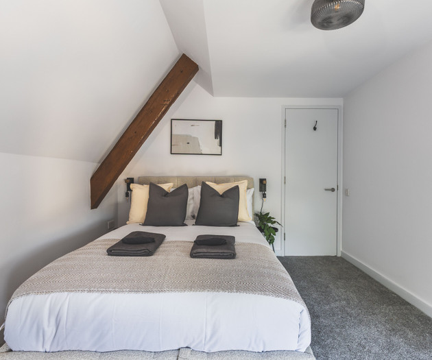 New Spacious 3 bed flat Duplex, Whitechapel