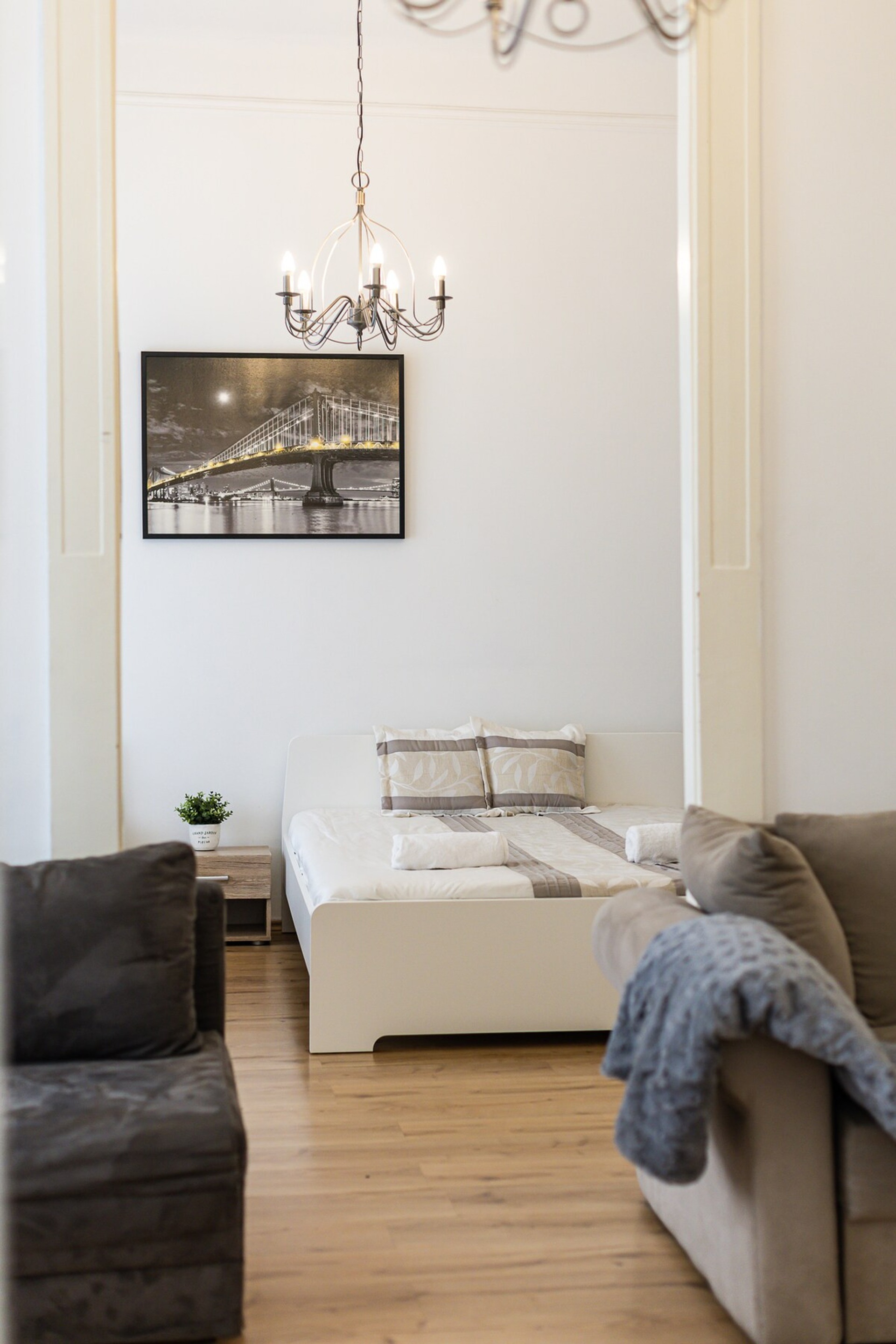 Living room image 3