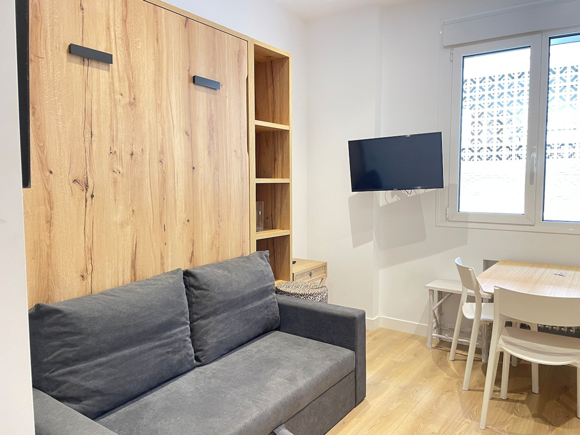 Living area image 2