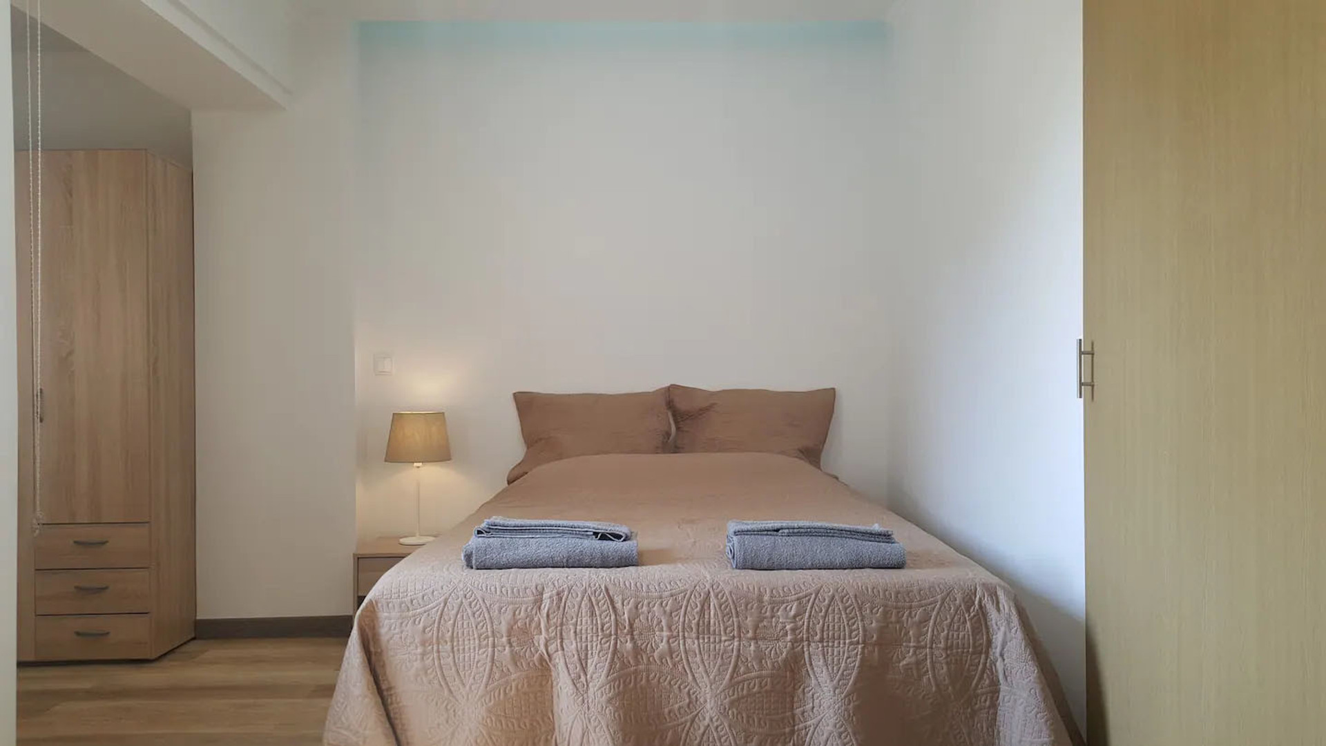 Bedroom with double bed