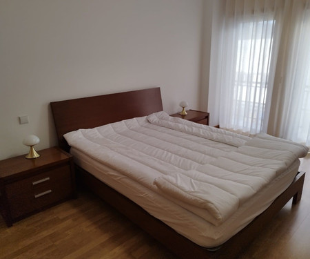 1 Room in newly renovated apartment