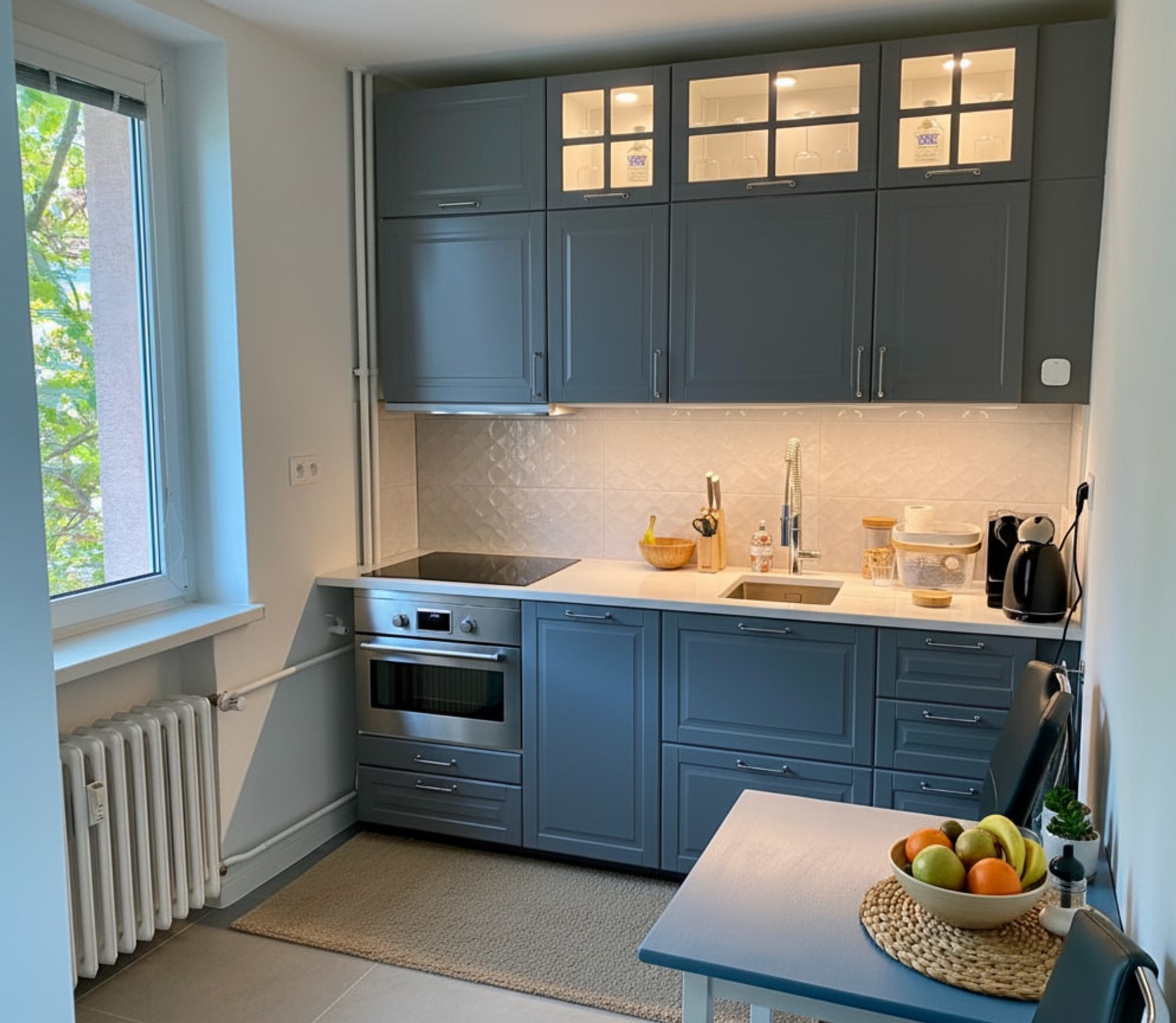 Full kitchen image 1