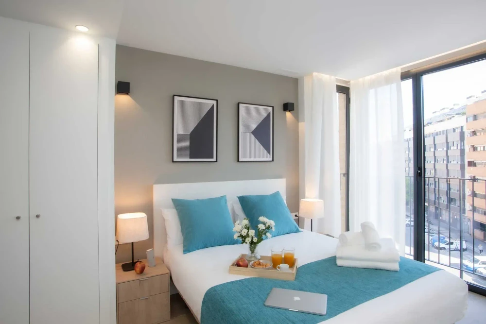 JLL10 Modern flat near Turia Gardens, La Petxina preview