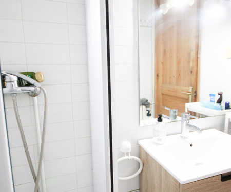 R0302- Room in flat to share in Eixample