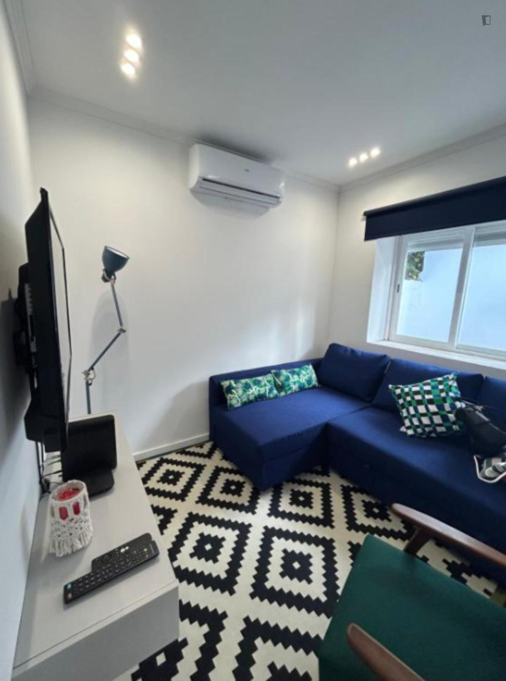 Unique 1 Bedroom House with a outdoor area preview