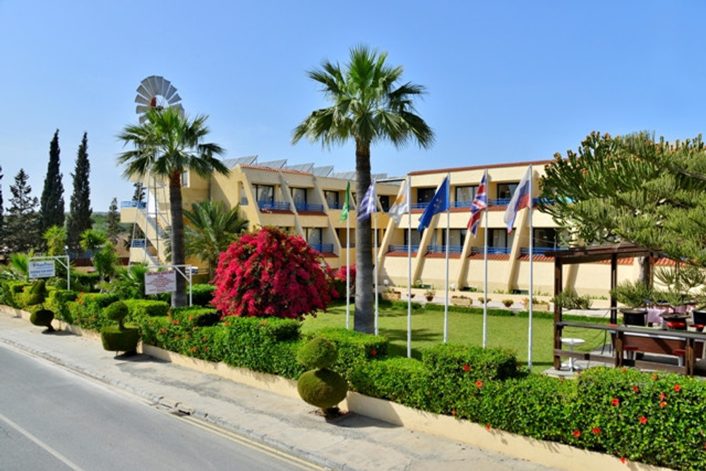 ONE-BEDROOM APARTMENT IN SUNNY CYPRUS preview