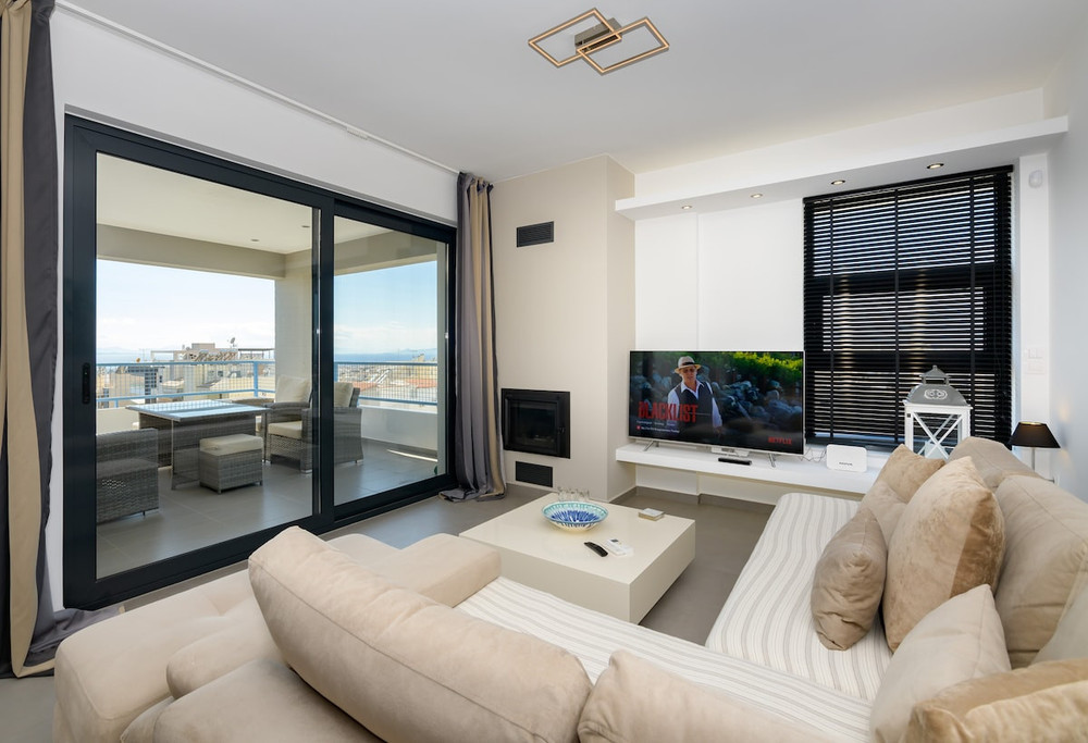 Stylish 2BR flat with stunning views & prv parking preview