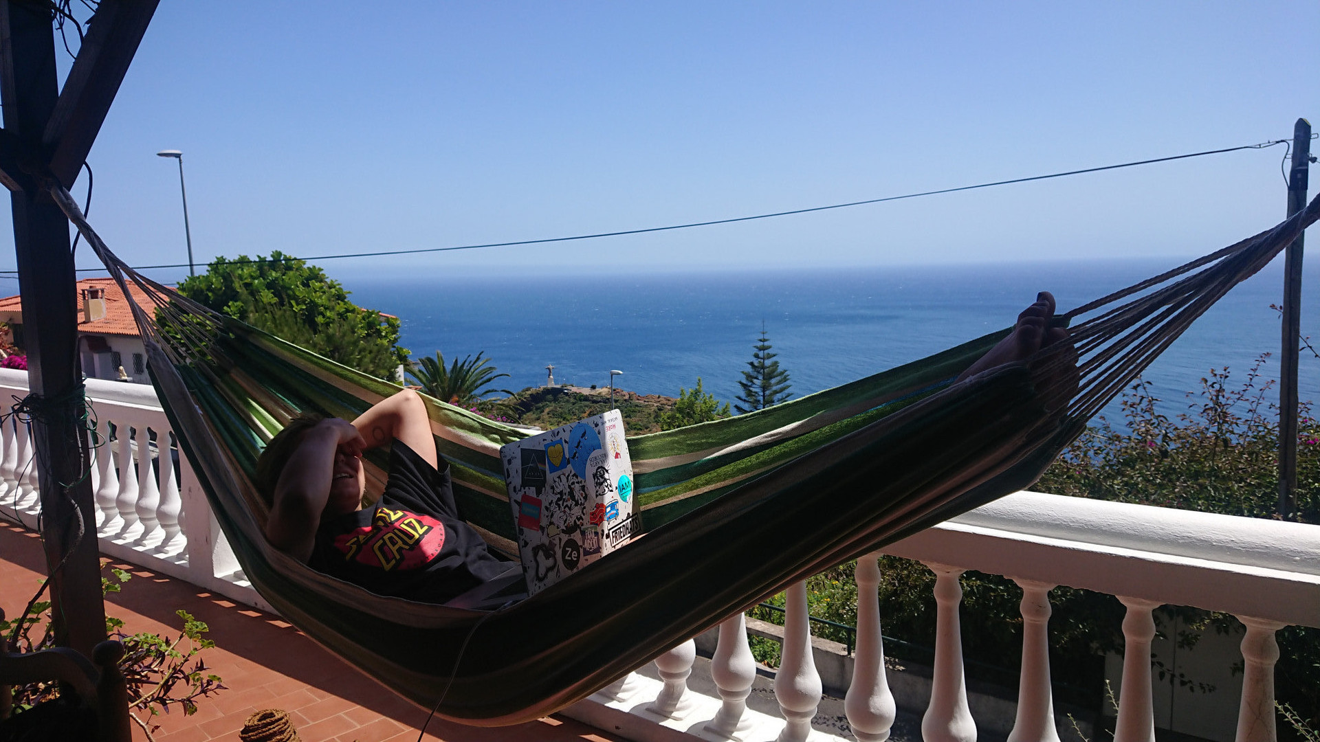 Relax & Work 