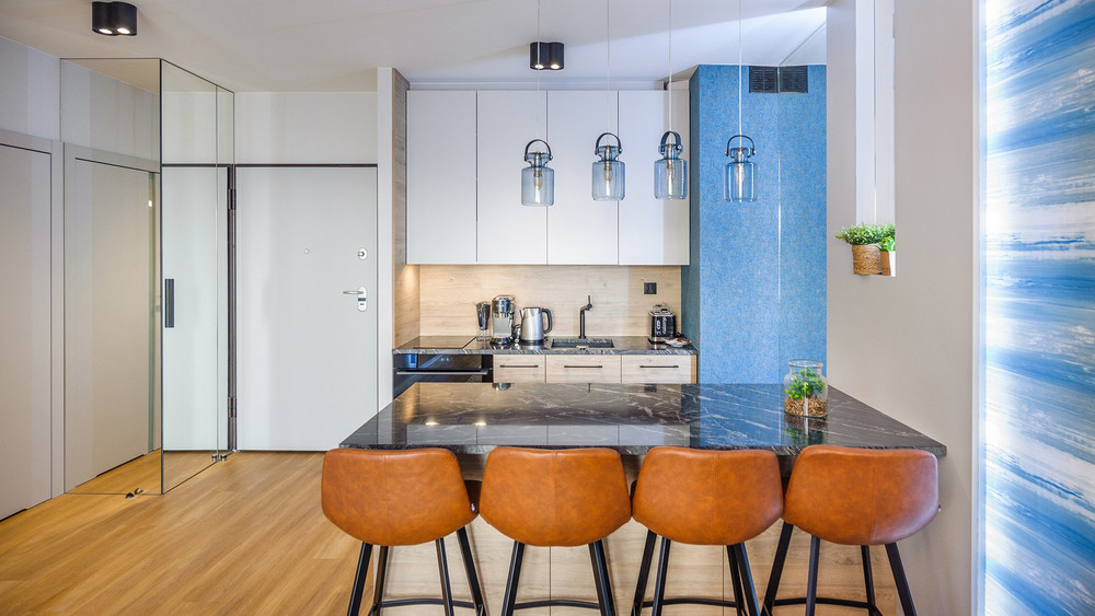 One-bedroom apartment, Chmielna 73/34 preview