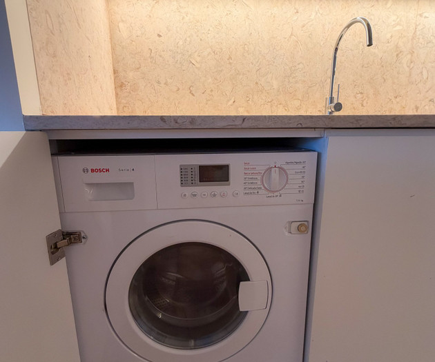 High-end T2 in a fully renovated building
